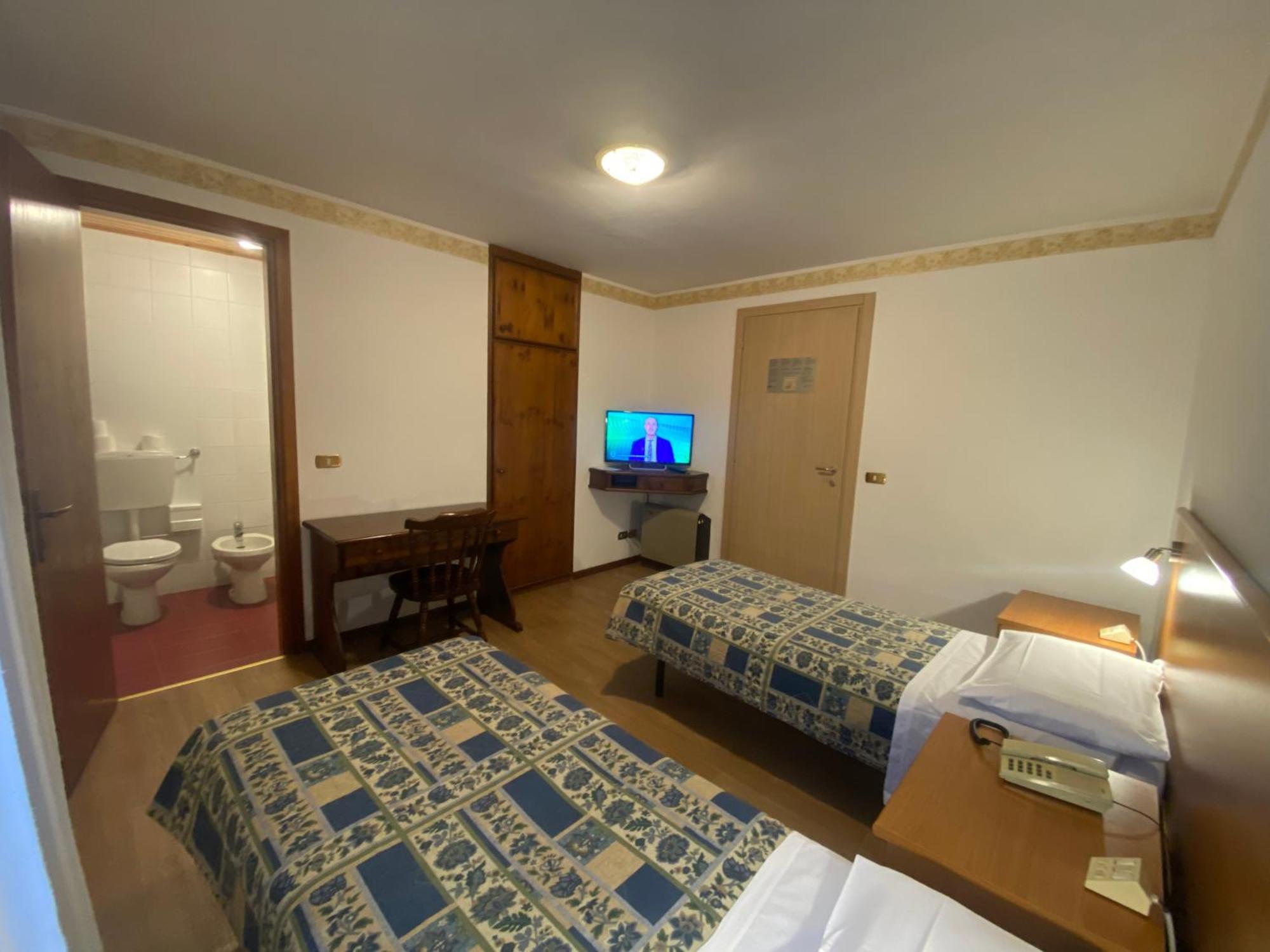 Hotel International Tarvisio Habitación foto