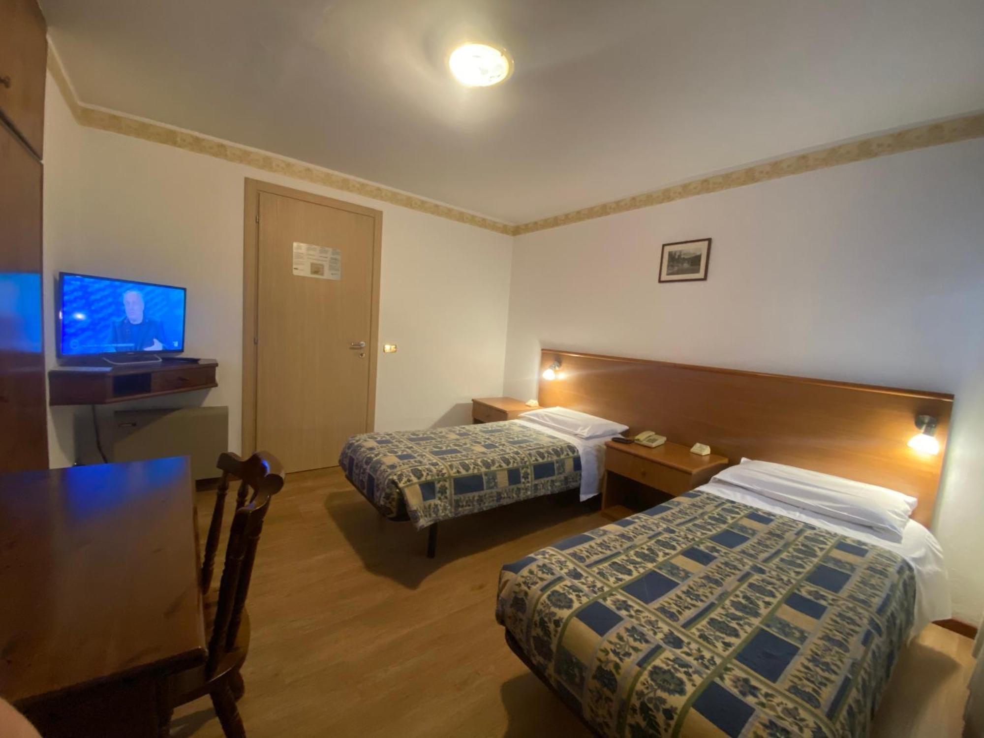 Hotel International Tarvisio Habitación foto